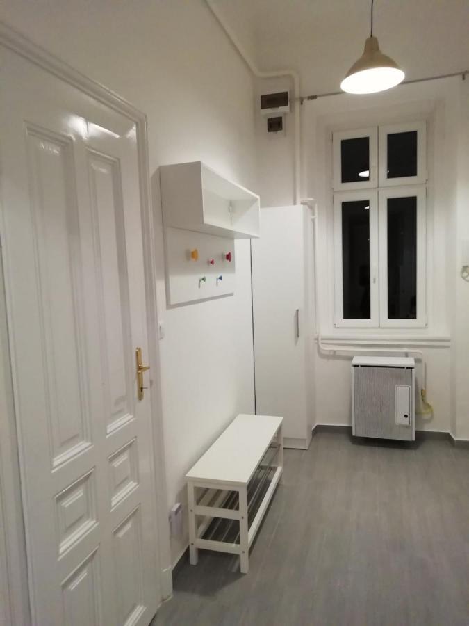 Luxury New Apartment With Gallery At Dob Street Nearby Gozsdu Court Budapest Exterior photo